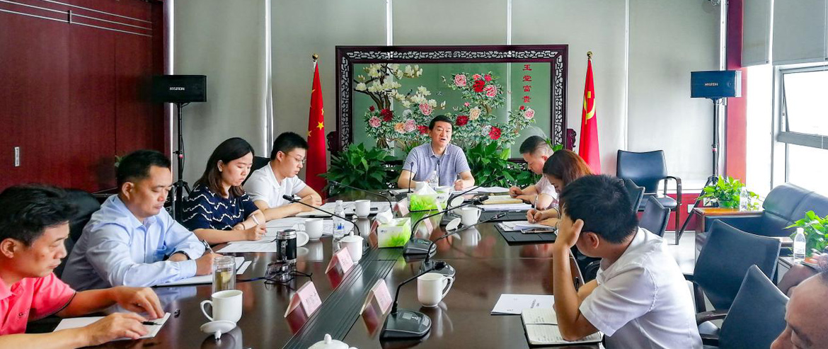 �������������м�ʹ�����������ϵ�б������ߣ������򵼰��ӳ�Ա��ʵ��չ�������ר�����