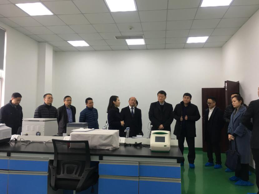 ���ŵ�ί��������³��ζ��ʶӵ��� �����ÿعɼ���