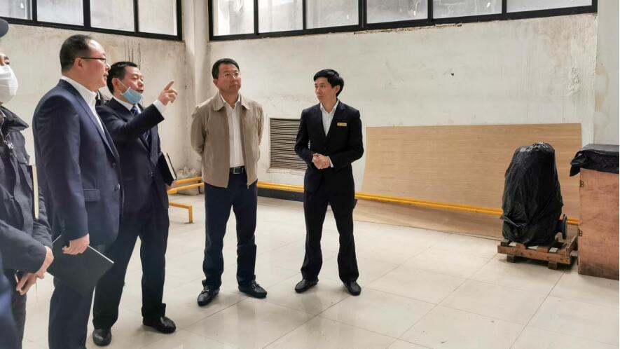 ���ŵ�ί������������³��ζ�������Ƽ��Ŷ��³�����һ��