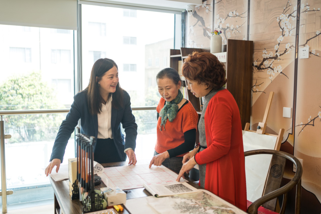 3c8ca179-4b54-4a53-a187-5f9743b50e00