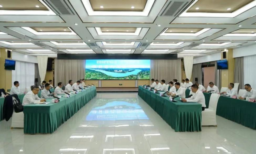 �����򵼳�ϯ�˱���Ϫ����ĿǩԼ��������ʽ