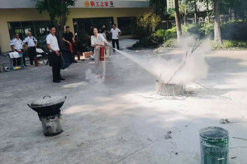 15700c1b-8ab0-471a-816a-3615e8fc9a1b 15700c1b-8ab0-471a-816a-3615e8fc9a1b